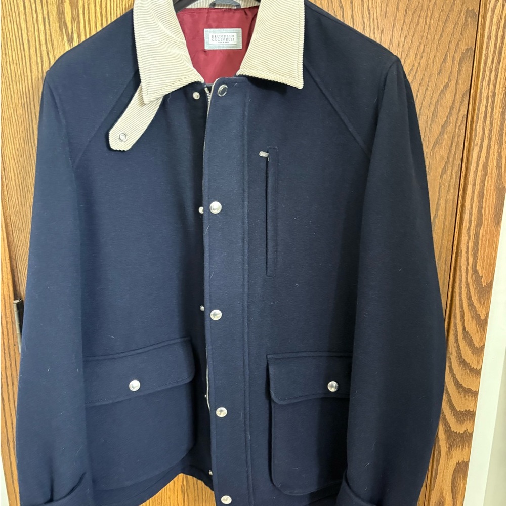 Brunello Cucinelli luxury navy blue wool coat with Light Tan Collar